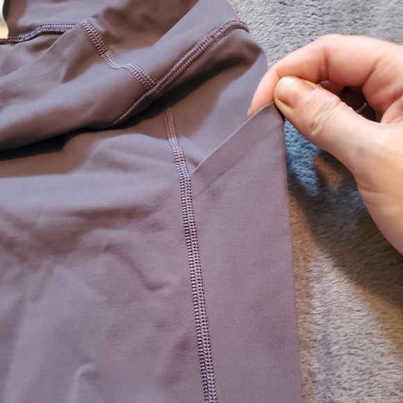 Lululemon leggings - Picture 4 of 7
